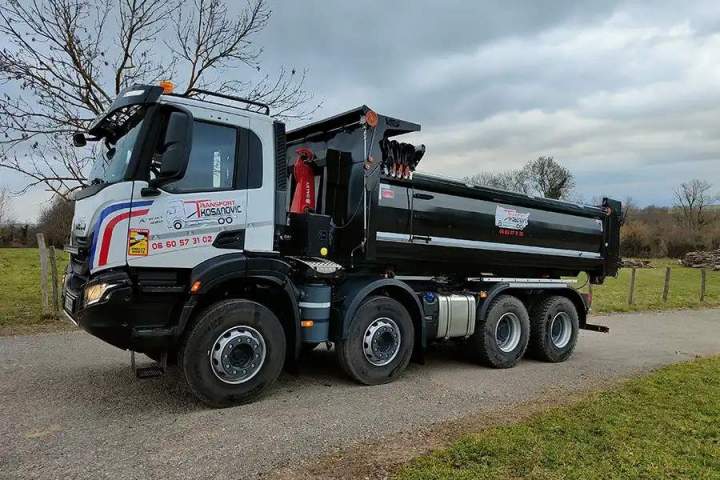 Camion benne à louer Bourgoin-Jallieu