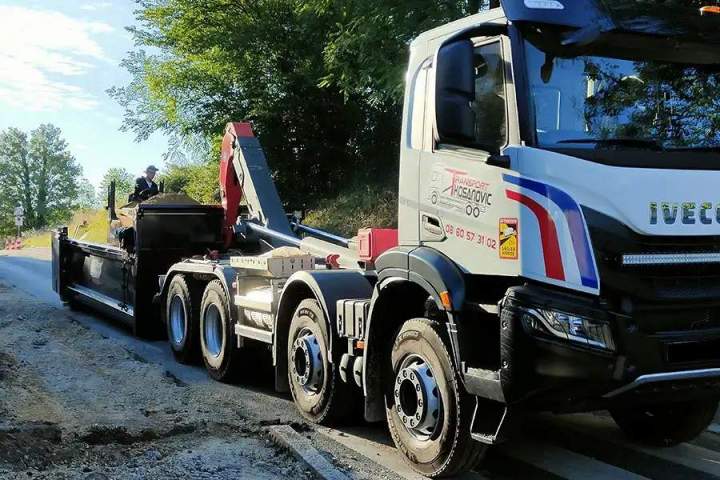 Engin de transport Bourgoin-Jallieu